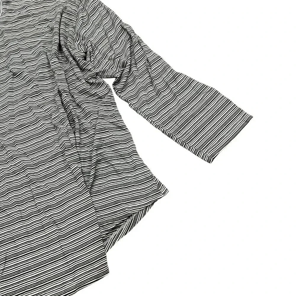Athleta Cloudlight Stratus Black Ivory Stripe Long Sleeve Tee 2X - Picture 2 of 4
